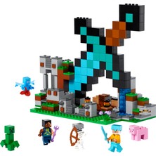 LEGO® Minecraft Kılıç Üssü 21244 - 8 Yaş ve Üzeri Çocuklar Için Iskelet, Creeper ve Daha Fazlasını Içeren Oyuncak Yapım Seti (427 Parça)