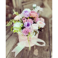 Z&B Flowers Sevgiliye hediye Silindir Pembe Kutuda Çiçek Sevgiliye Hediye Doğum Günü Hediyesi