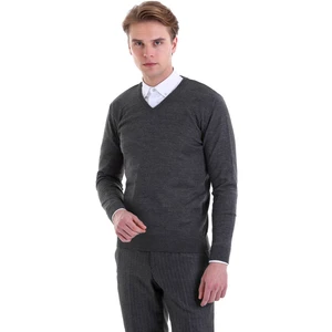 Gri Regular Fit Düz V Yaka Yün Triko Kazak