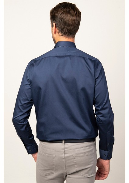 Klasik Fit Rahat Kesim Düz Erkek Gömlek fırsatları