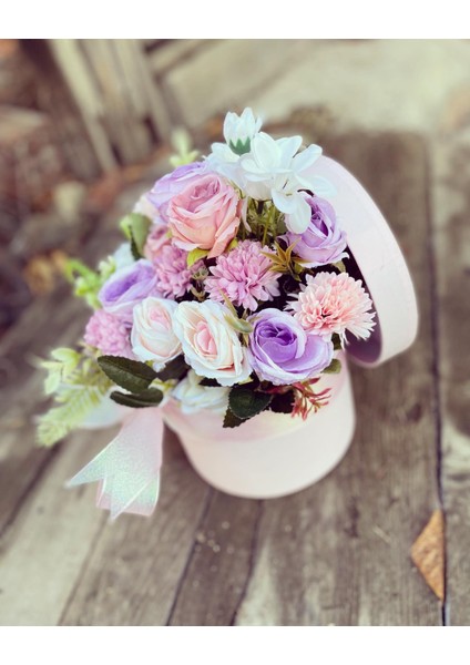 Z&B Flowers Sevgiliye hediye Silindir Pembe Kutuda Çiçek Sevgiliye Hediye Doğum Günü Hediyesi