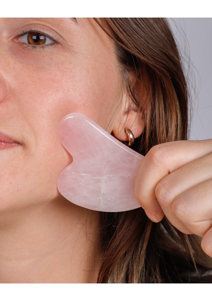 Doğaltaş Pembe Kuvars Face Roller ve Pembe Kuvars Kalp Gua Sha Set