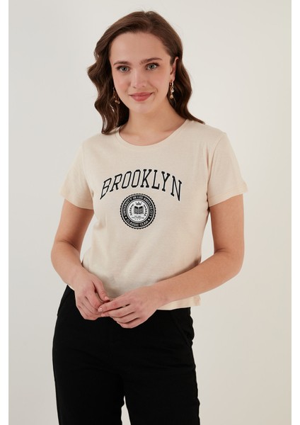 Brooklyn Baskılı Bisiklet Yaka Dar Kesim T Shirt Bayan T Shirt 5864581 modelleri