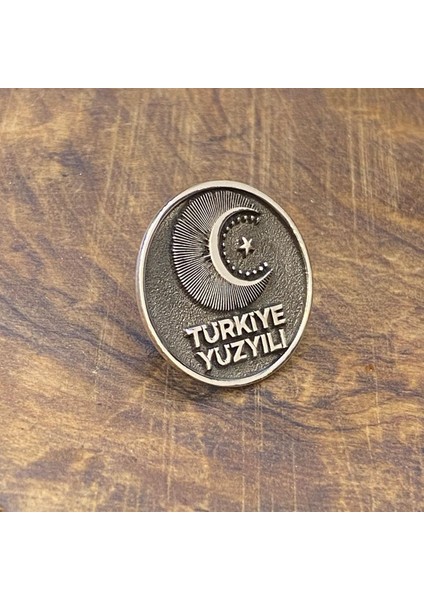 Türkiye Yüzyılı Kırmızı Gümüş Yaka Rozeti fırsatları