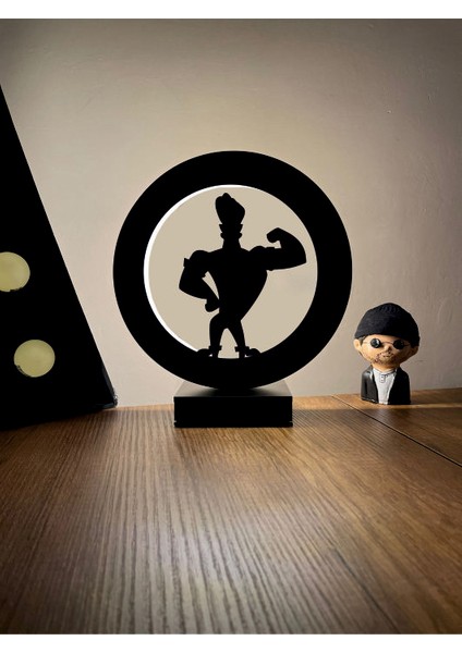 Johnny Bravo Silüeti LED Masa Lambası Ahşap