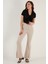 Büzgü Detaylı Polo Yaka Dar Kesim Crop Bluz Bayan Bluz 5865014 5