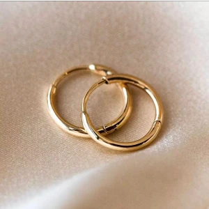 Minimal 316L Çelik Cerrahi Küpe