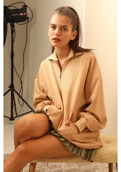 Atlas Kumaş Fermuarlı Yaka Kadın Sweatshirt