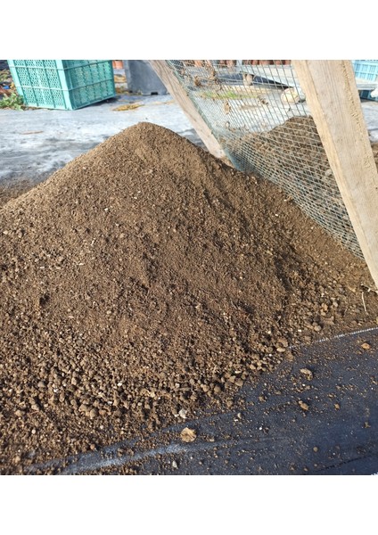 Elenmiş Doğal Bahçe Toprağı / Gübreli 5 Litre
