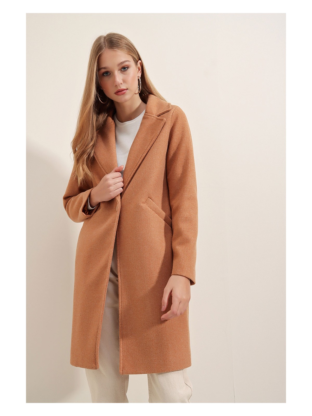 Bigdart Kadın Uzun Kaşe Kaban – %100 Polyester, Düz Desen, Şık ve Rahat Kışlık Dış Giyim Modeli - Görsel 4