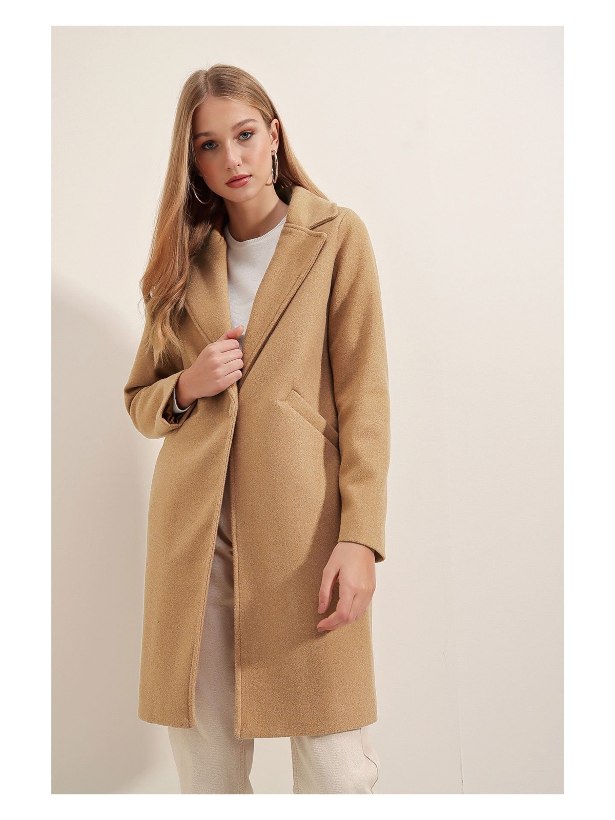 Bigdart Kadın Uzun Kaşe Kaban – %100 Polyester, Düz Desen, Şık ve Rahat Kışlık Dış Giyim Modeli