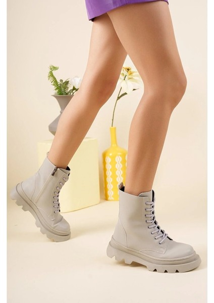 Kadın Kaymaz Tabanlı Yandan Fermuarlı Gri Cilt Bot