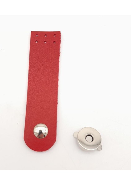 Kırmızı Renk Tek Kat Deri Kapak 10.5x2.5 cm Gümüş Metal