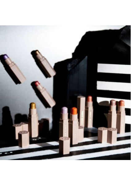 Match Stix Shimmer Aydınlatıcı Stick Champagne Heıst