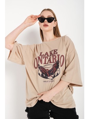 Trendseninle Kadın Lake Ontarıo Baskılı Oversize T-Shirt