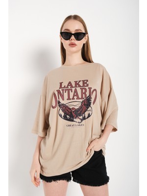 Trendseninle Kadın Lake Ontarıo Baskılı Oversize T-Shirt