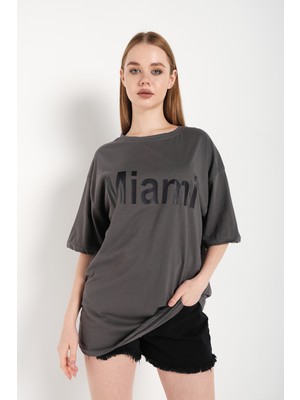 Trendseninle Kadın Oversize Miami Baskılı Tshirt