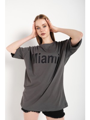 Trendseninle Kadın Oversize Miami Baskılı Tshirt