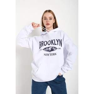 Kadın Brooklyn Dağ Baskılı Kapüşonlu Oversize Sweatshirt