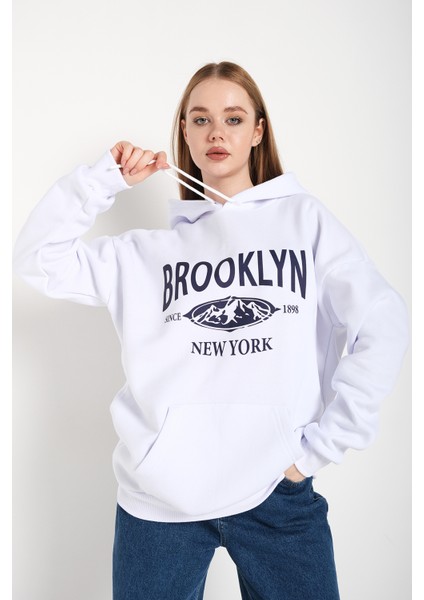 Kadın Brooklyn Dağ Baskılı Kapüşonlu Oversize Sweatshirt