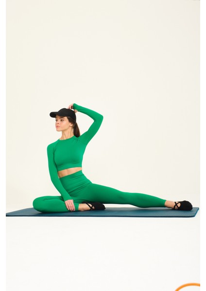 Janset Becca Uzun Kollu Crop