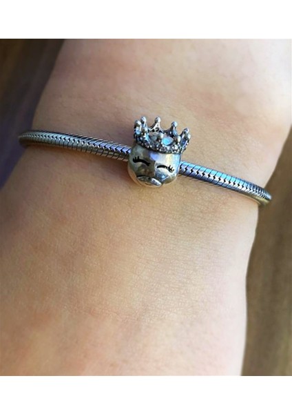 Kadın Prenses Temalı Taş Detaylı Gümüş Charm fiyatları