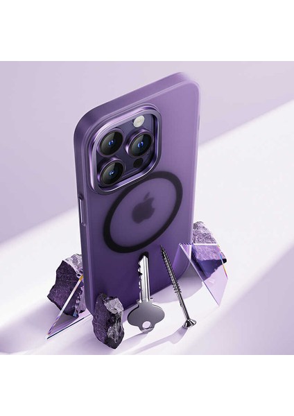 Apple iPhone 14 Pro Kılıf Sararmayan Wireless Şarj Destekli Benks Yeni Seri Magnetik Haze Kapak