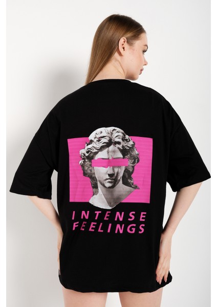 Kadın Oversize T-Shirt Sırt Intense Baskılı Tişört