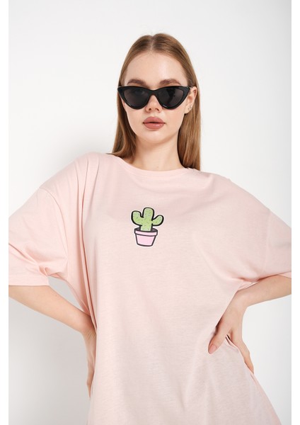 Kadın Cactus Logo Baskılı Oversize T-Shirt