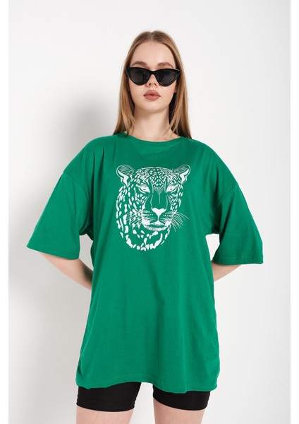 Kadın Leopar Figür Baskılı Oversize T-Shirt