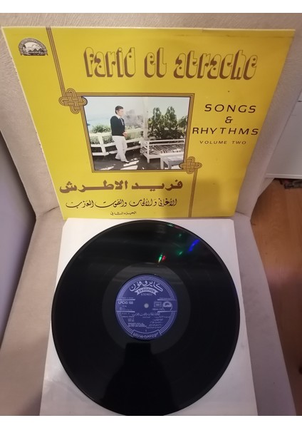 Farid El Atrache - Songs & Rhythms Volume Two - 1975 Lübnan Kayıt Yunanistan Basım Albüm - 33 Lük Lp Plak