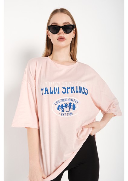 Kadın Palm Springs Baskılı Oversize T-Shirt modelleri