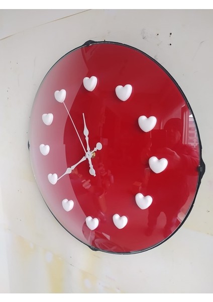 Kırmızı Beyaz Kalpli Mutfak Çocuk Odası Ofis Salon Duvar Saati 35 cm fiyatları