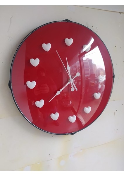 Kırmızı Beyaz Kalpli Mutfak Çocuk Odası Ofis Salon Duvar Saati 35 cm modelleri