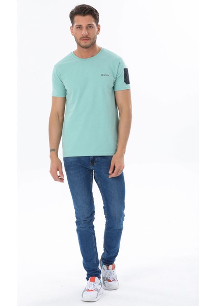 Erkek Garnili Cep Nakışlı Bisiklet Yaka T-Shirt fiyatları