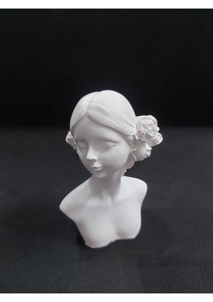 Güllü Çiçekli Kız Büst 10X7CM