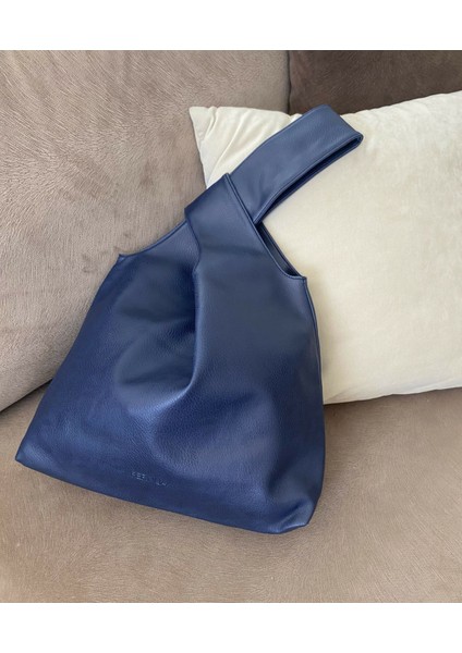Midi Pouch Bag