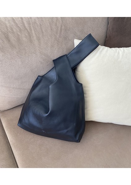 Midi Pouch Bag
