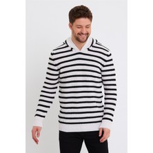 Cool Tarz Erkek Beyaz-Siyah Kapüşonlu Çizgili Triko KAZAK-TRZ8161R06S