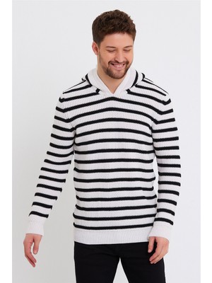 Cool Tarz Erkek Beyaz-Siyah Kapüşonlu Çizgili Triko KAZAK-TRZ8161R06S