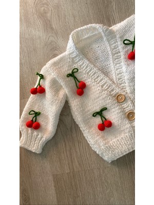 Hobihanem Tuhafiye Hobihanem El Örgüsü Kirazlı Hırka Kız Çocuk İçin Beyaz Renkli Özel Tasarım