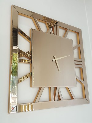 Ayna Denizi Square Golden Model Bronz Renk 70 Cm x 70 Cm Dekoratif Aynalı Duvar Saati