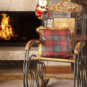 Karaca Home Kırmızı-Siyah Ekose Tüylü Kırlent 45 cm x 45 cm