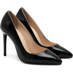 Amada Siyah Kadın Rugan Deri Stiletto