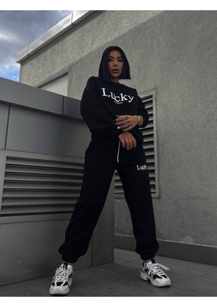 Özel Tasarım Lucky Baskılı Tam Kışlık 3 Iplik Oversize Modern Kadın Eşofman Takımı fiyatları