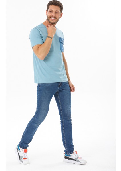 Erkek Garnili Cep Nakışlı Bisiklet Yaka T-Shirt fiyatları