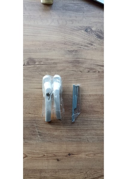 Pvc Kilitli Çift Taraflı Kapı Kolu Anahtarlı Beyaz