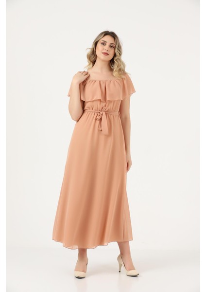 Şifon Yakası ve Beli Lastikli Volanlı Kloş Uzun Elbise fırsatları