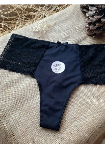 Lia Underwear Kenarları Dantel Külot