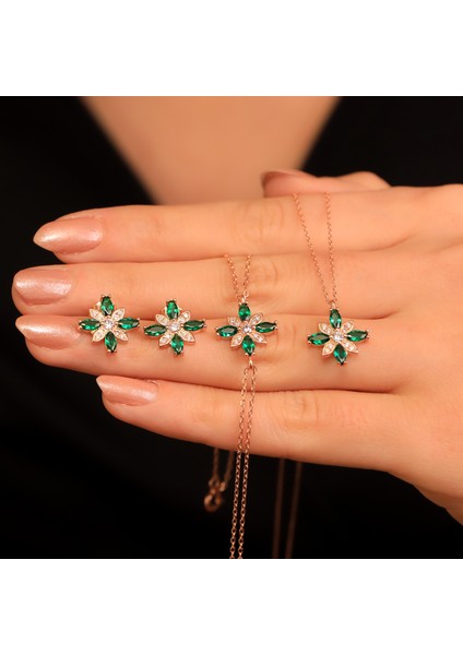 925 Ayar Gümüş Yeşil Taşlı Kamelya Çiçeği Set modelleri